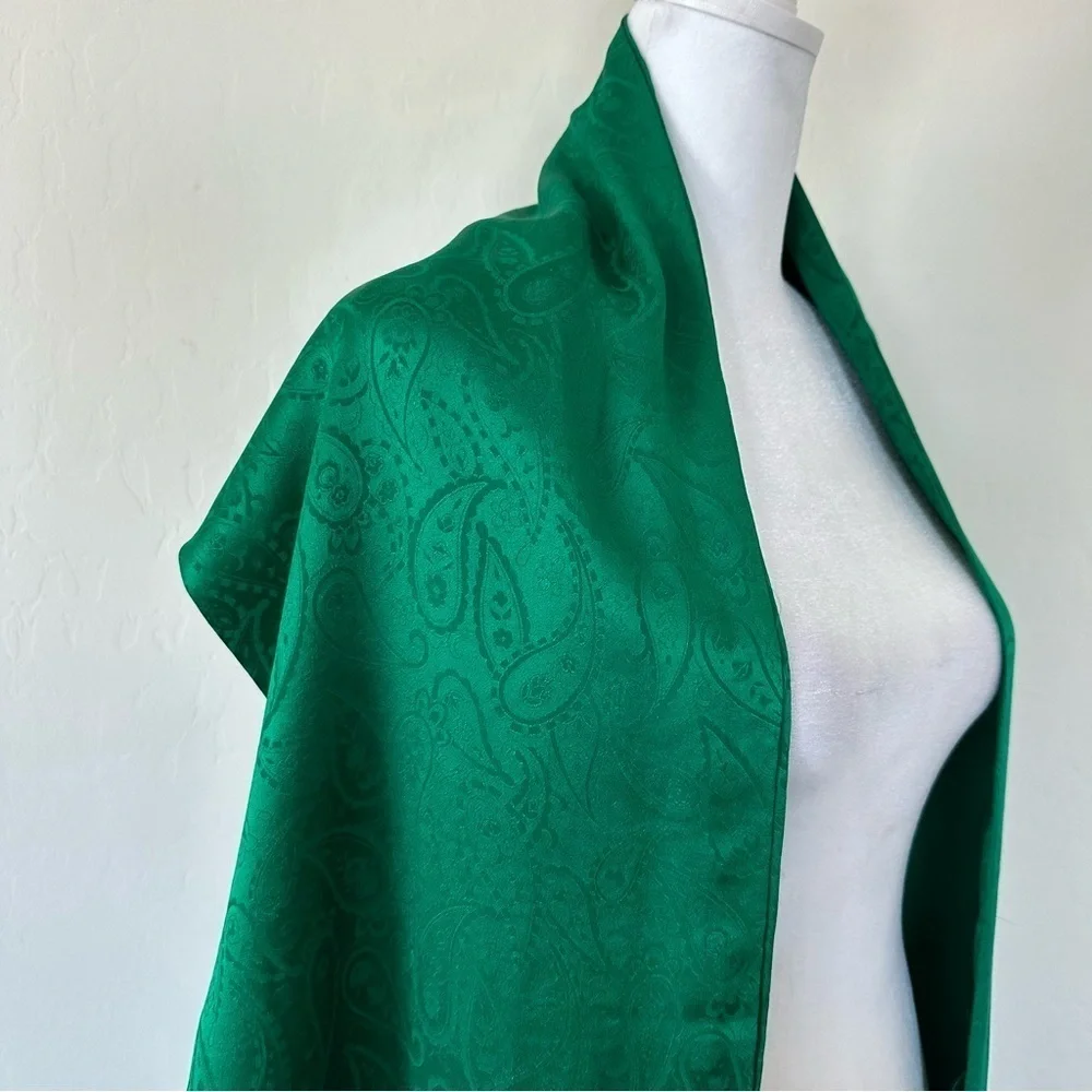 Vintage Specialty House Green Paisley Fringe 100% Silk Scarf